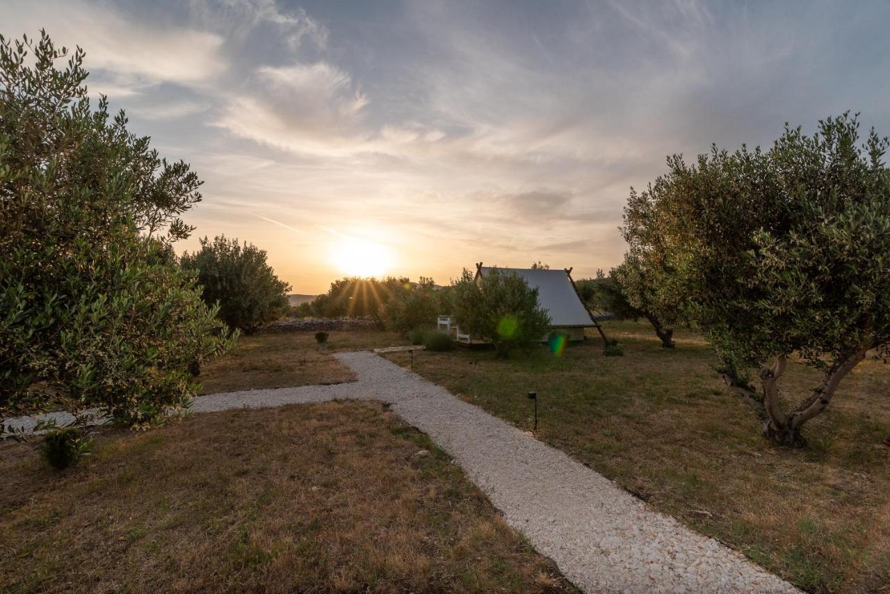 Hotel Kamp Marta Marina Zewnętrze zdjęcie